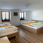 Stein Apartment *
